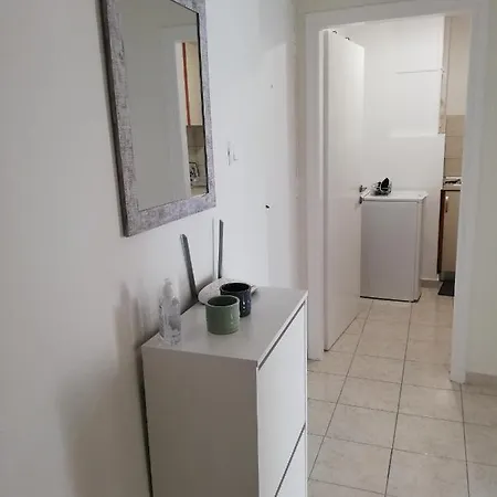 Old Town Furnished Apartament